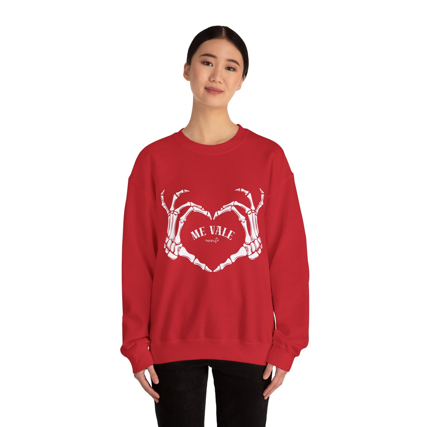 Sobre Todo - Me Vale Crewneck | Unisex Graphic Sweatshirt