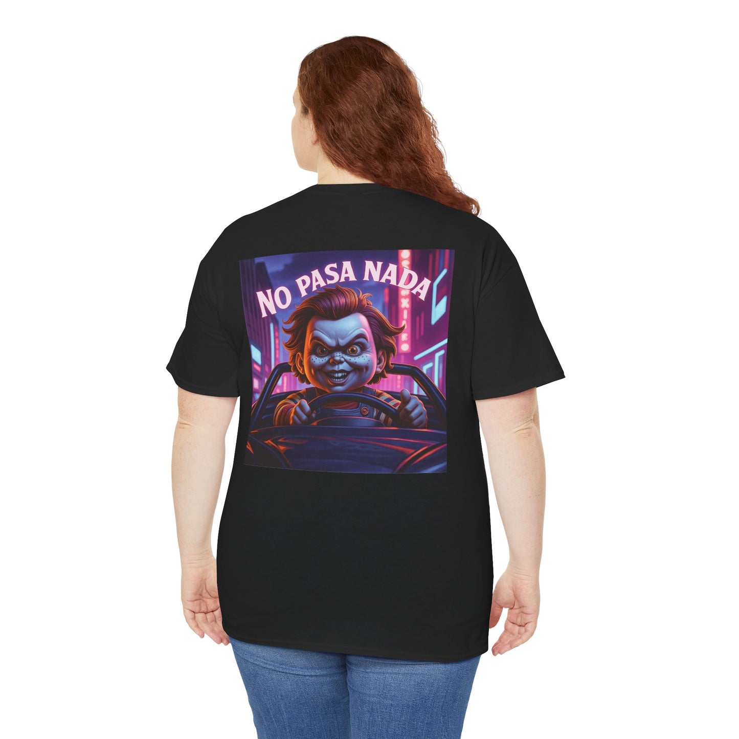 Sobre Todo - No Pasa Nada Chucky Graphic - Unisex Heavy Cotton T-Shirt